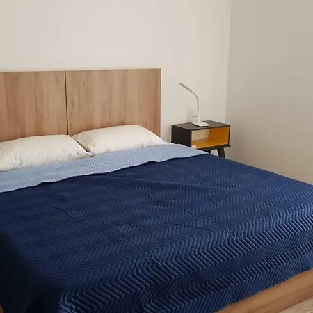 Apartamento 2 Bedroom Spacious Duplex Penthouse - P0010